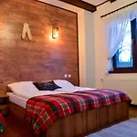 Holiday home неси Leshten