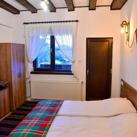 неси Holiday home Leshten